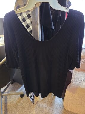Decree Black Ribbed Scoop-Neck Knit Top
